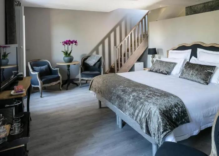Le Chateau des Cinq Cantons