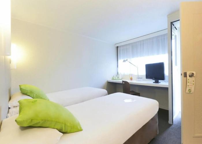 Hotel Campanile Auxerre - Monéteau