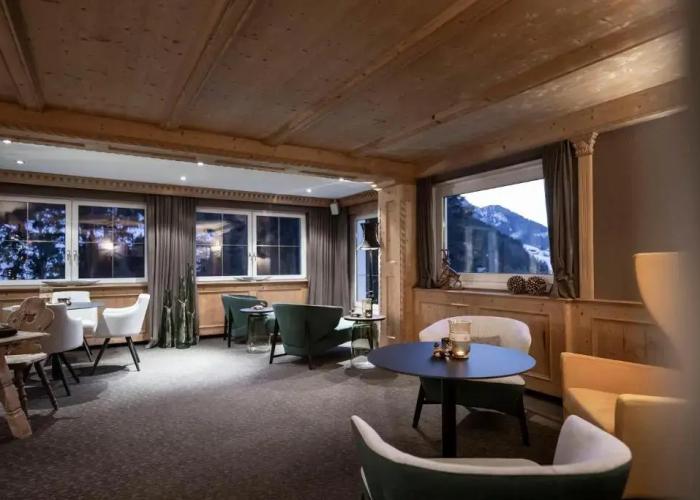 Alpstay — Chalet Hotel Hartmann