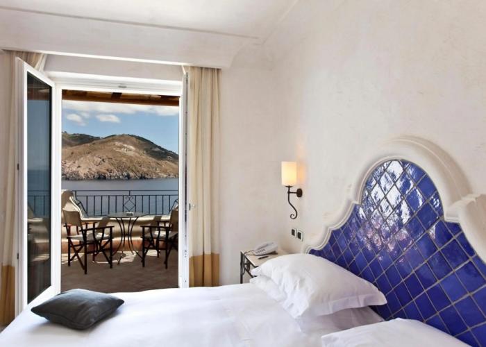 Therasia Resort Sea & Spa - The Leading Hotels of the World