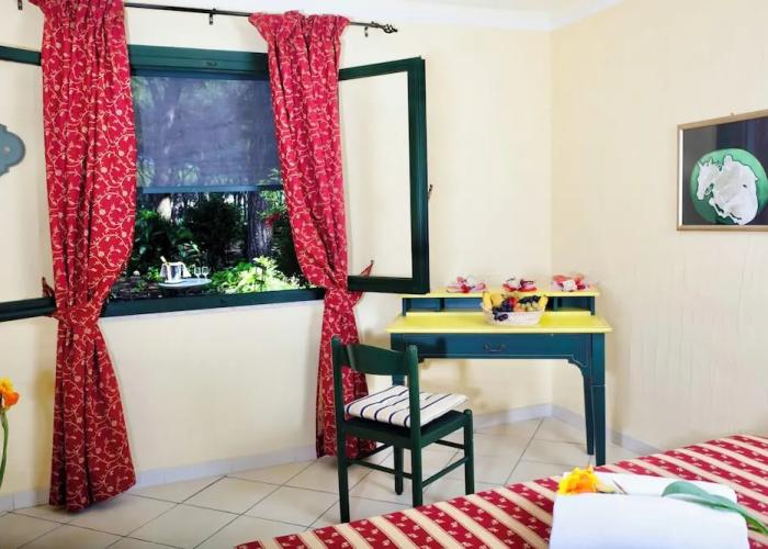 Residence with swimming-pool in Arborea