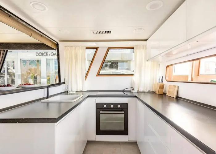 Live on a Luxury 65ft Yacht in Duquesa- Estapona