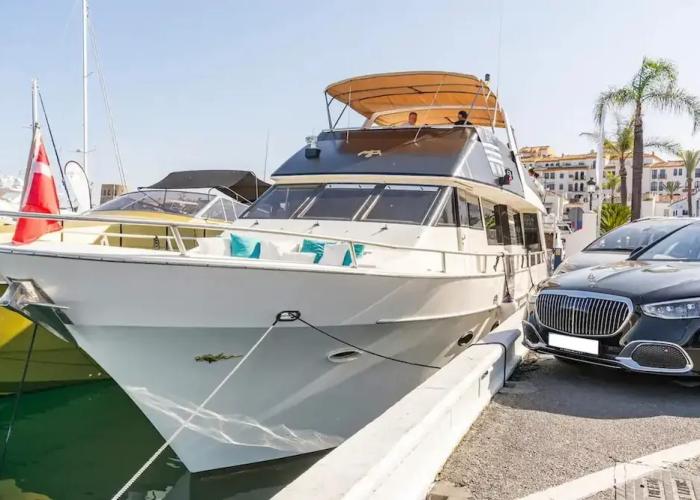 Live on a Luxury 65ft Yacht in Duquesa- Estapona