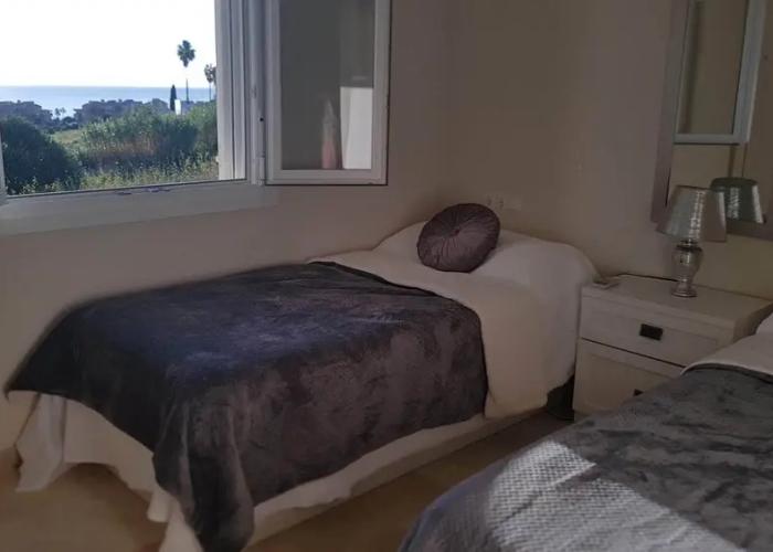 Captivating 2-bed Apartment in Manilva