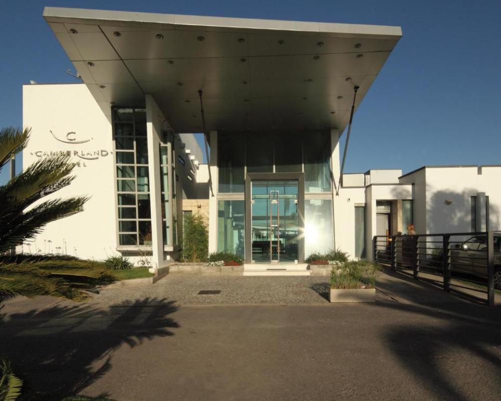 Camberland Resort & Suites Pilar