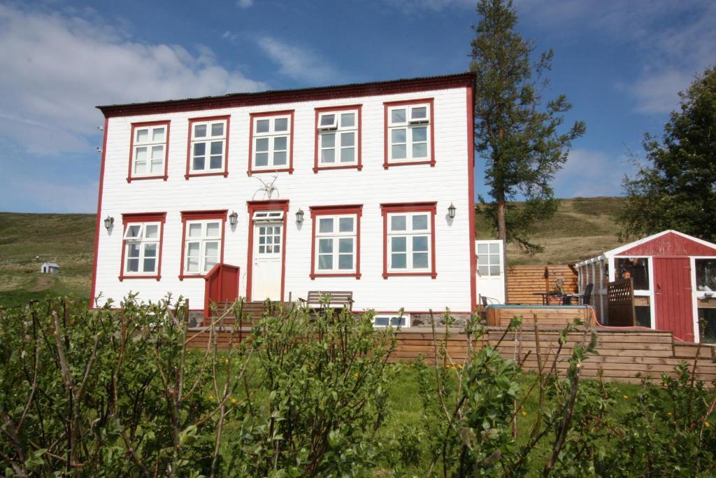 Guesthouse Stóru - Laugar