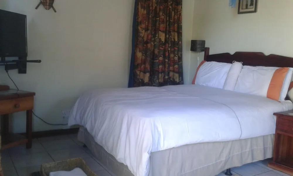 фото Maya Guest Inn