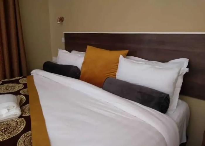 Etang Guest House