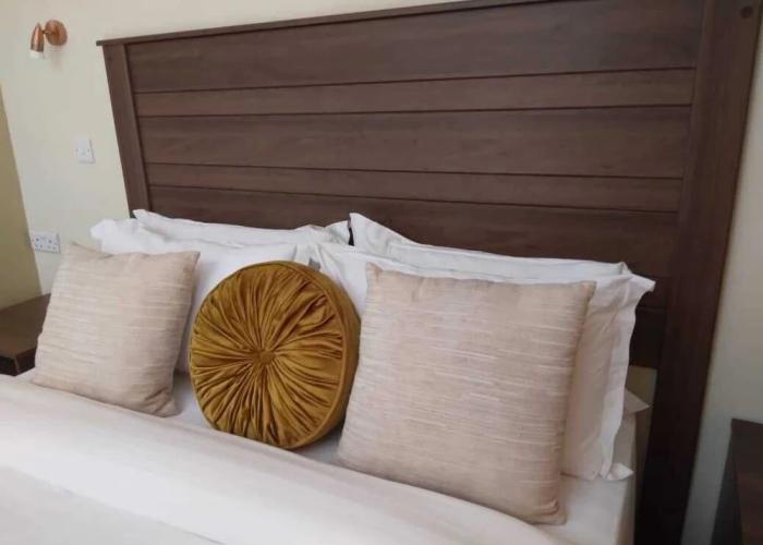Etang Guest House