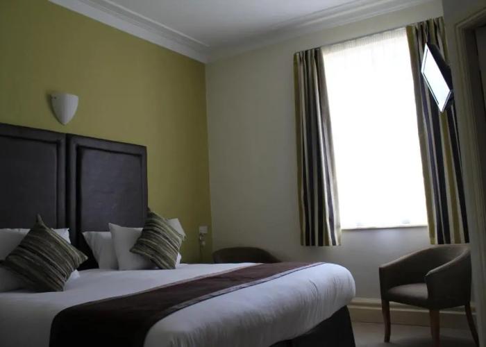 Heath Cottage Hotel
