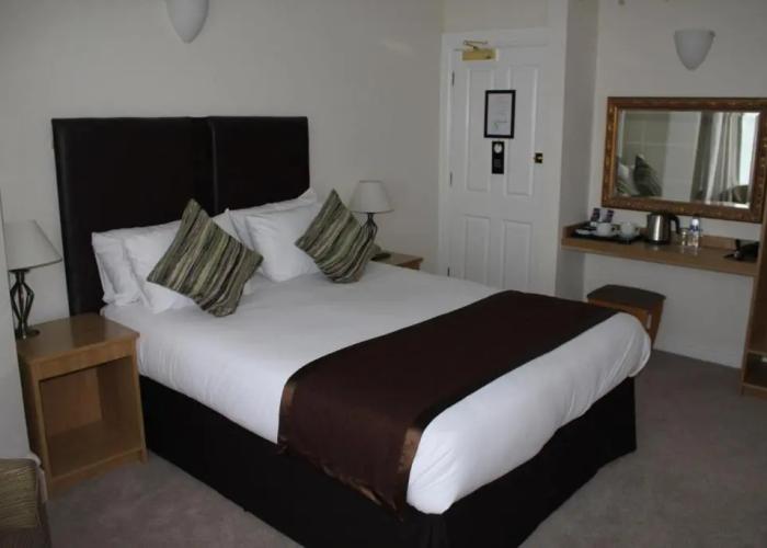Heath Cottage Hotel