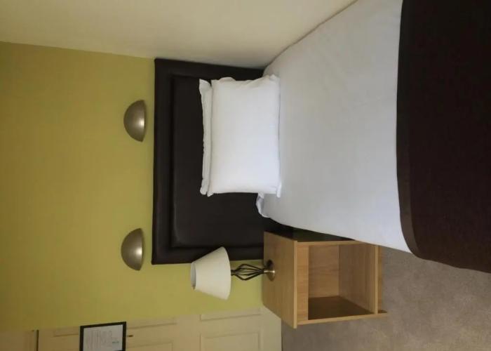 Heath Cottage Hotel