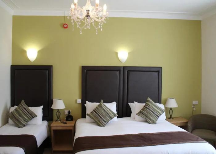 Heath Cottage Hotel