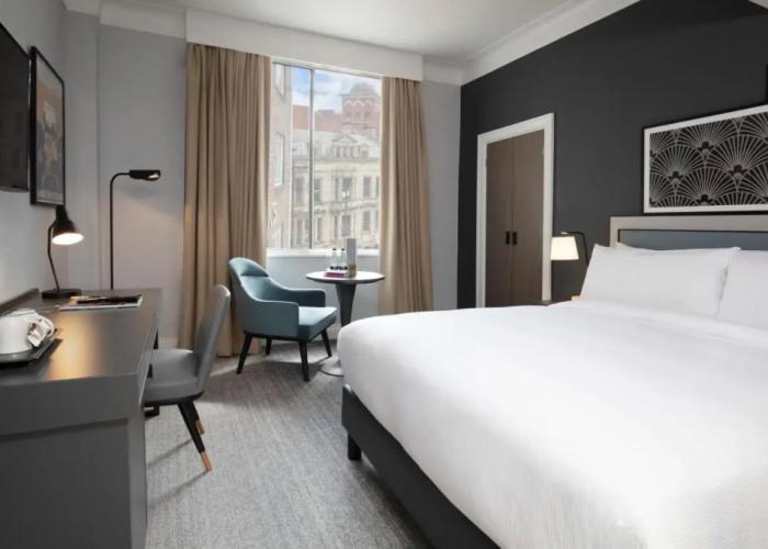 The Queens Hotel