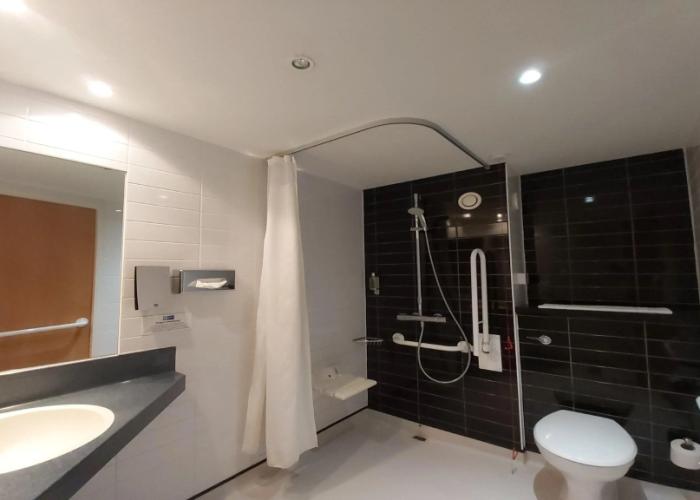 Holiday Inn Express Leeds East by IHG