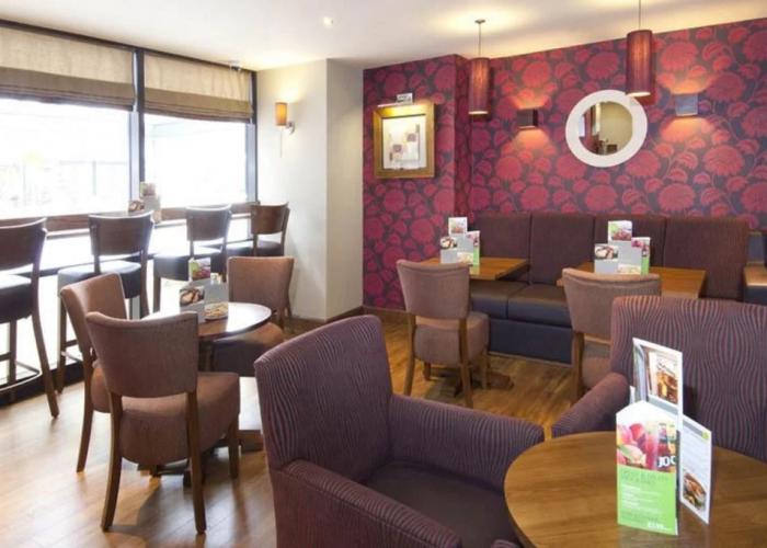 Premier Inn Leeds City Centre (Wellington Street)