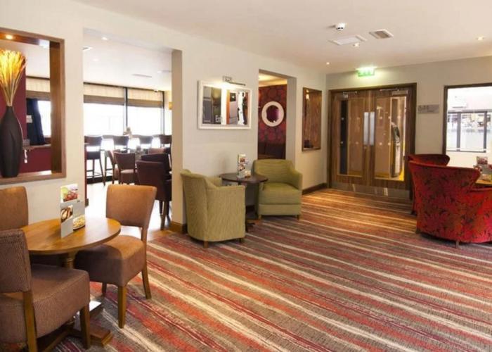 Premier Inn Leeds City Centre (Wellington Street)