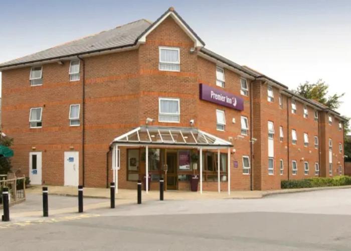 Premier Inn Leeds East