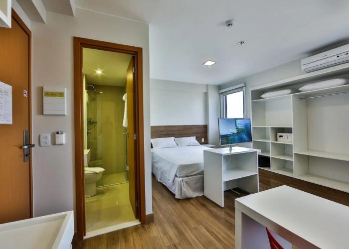 i5 Play Hotel
