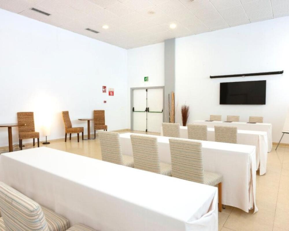 B&B HOTEL Logroño Las Cañas