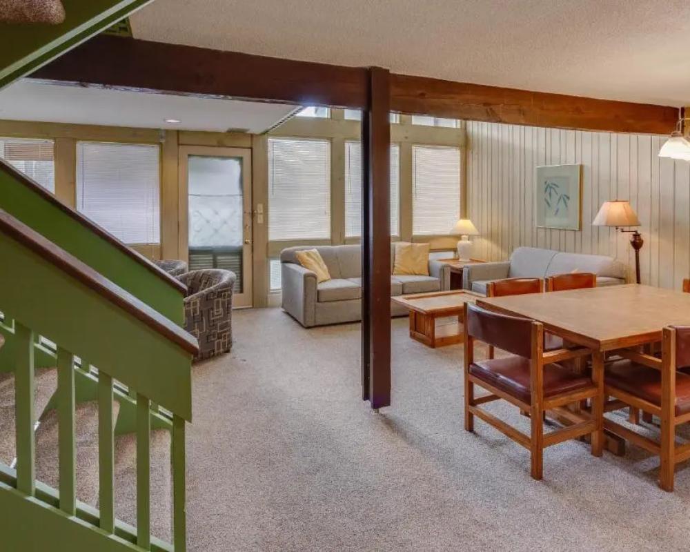 Stony Court at Bryce Mountain