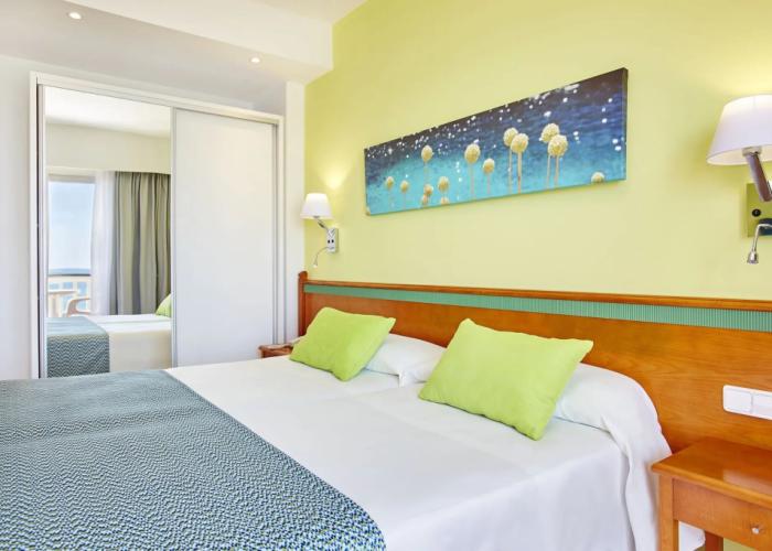 Universal Hotel Laguna