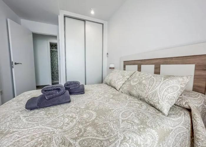 Modern Two Bedroom Apartment With Pool