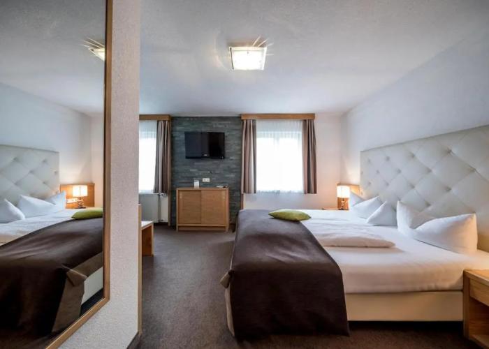 Post Hotel