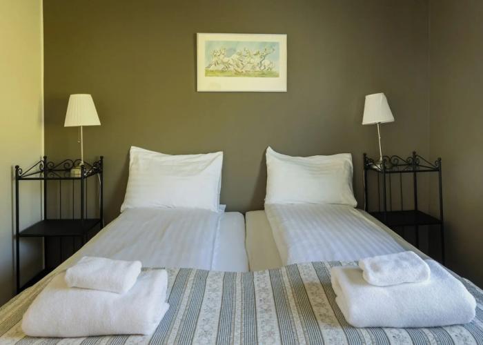 Guesthouse Hestheimar