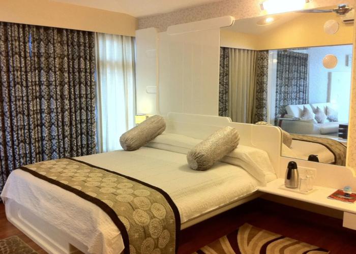 Hotel Holiday Resort