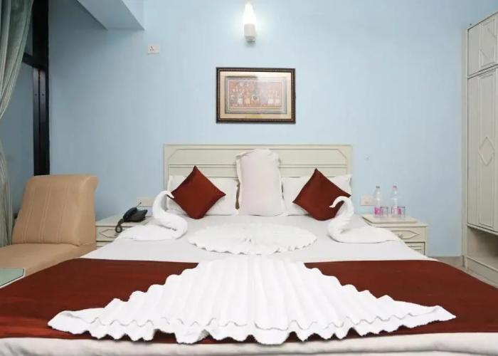 Hotel Niladri Premium