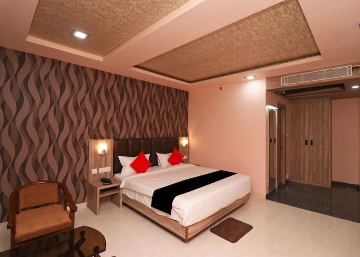 Capital O 27765 Hotel Vip Square