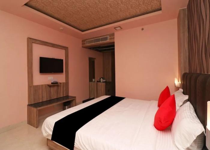 Capital O 27765 Hotel Vip Square