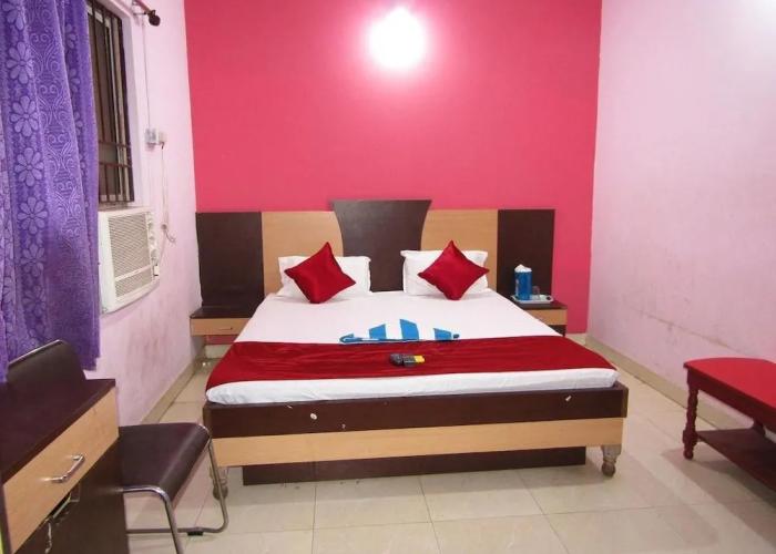 Goroomgo Puri Dham Lodge Puri