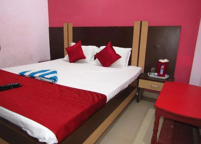 Goroomgo Puri Dham Lodge Puri