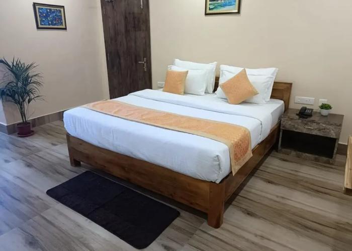 Goroomgo Silicon Residency Puri