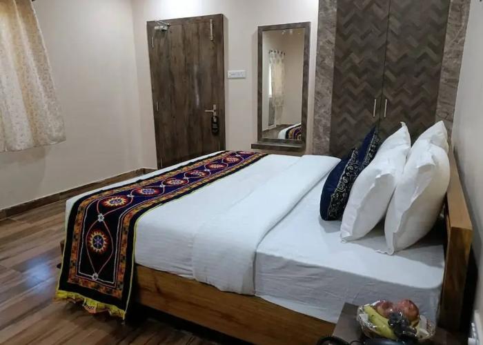 Goroomgo Silicon Residency Puri