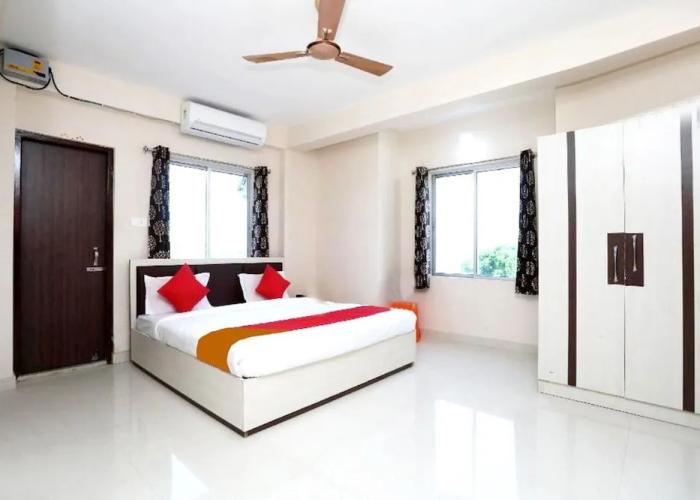 Goroomgo Grand Resort Puri