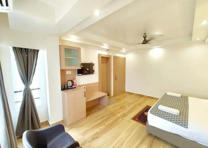 Goroomgo Grand Resort Puri