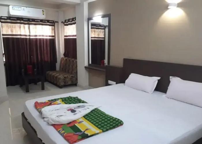 Goroomgo UK Palace Puri