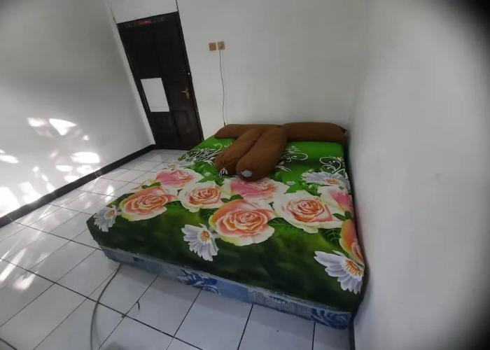 SPOT ON 93655 Home Stay Syariah Habibie
