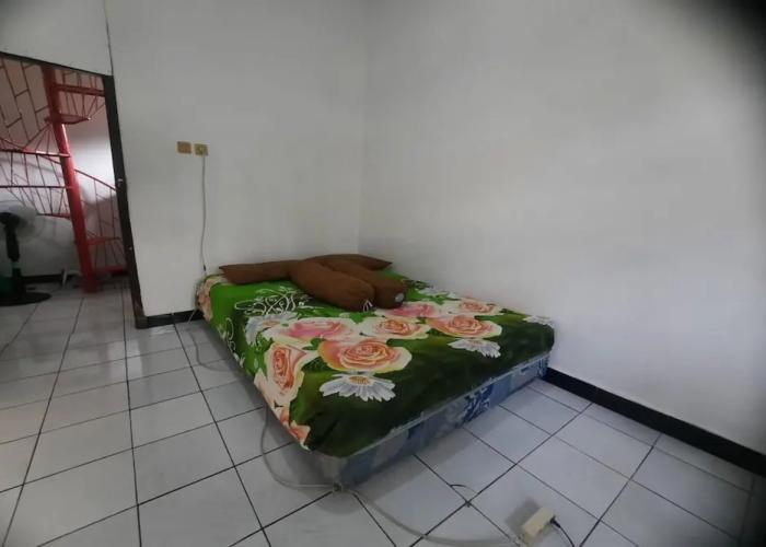 SPOT ON 93655 Home Stay Syariah Habibie