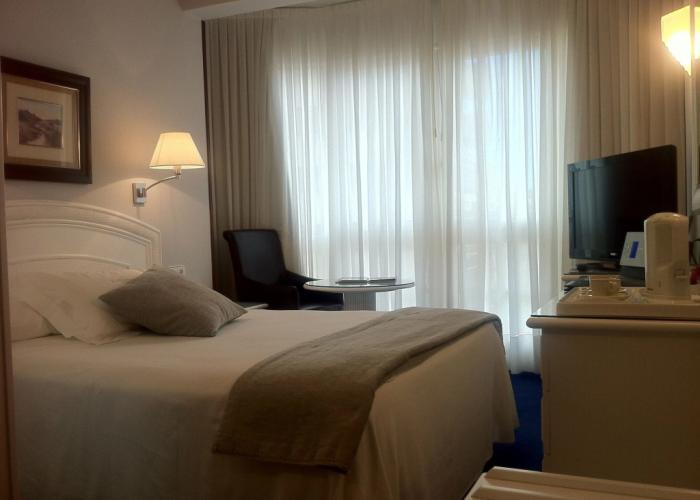 Las Rocas Playa Hotel