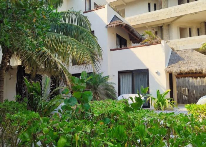 Casa Punta Coco & Beach Club