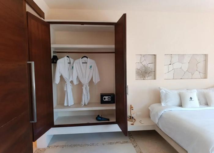 Casa Punta Coco & Beach Club