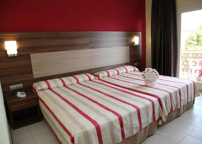 Hotel 4R Gran Europe