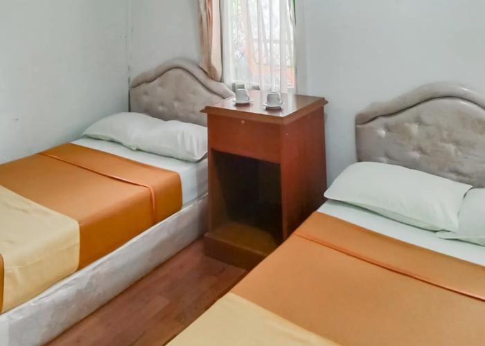 Villa Anyelir Yustik