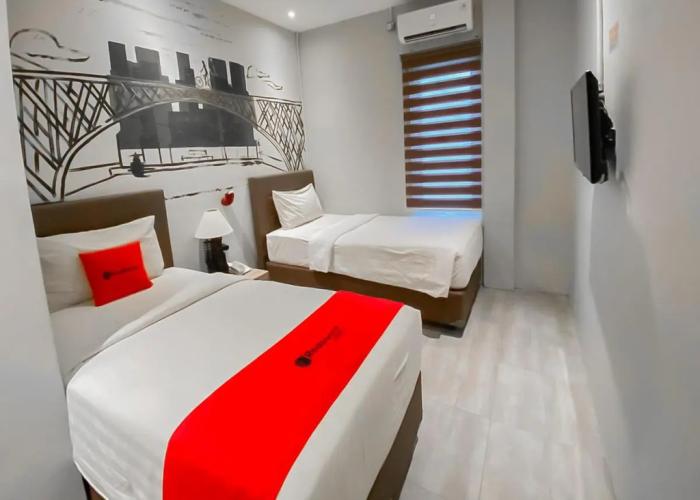 RedDoorz Plus near AlunAlun Cianjur