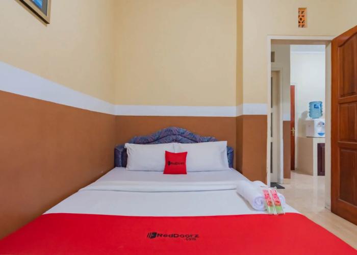RedDoorz Plus @ Grand Yustik Sukabumi