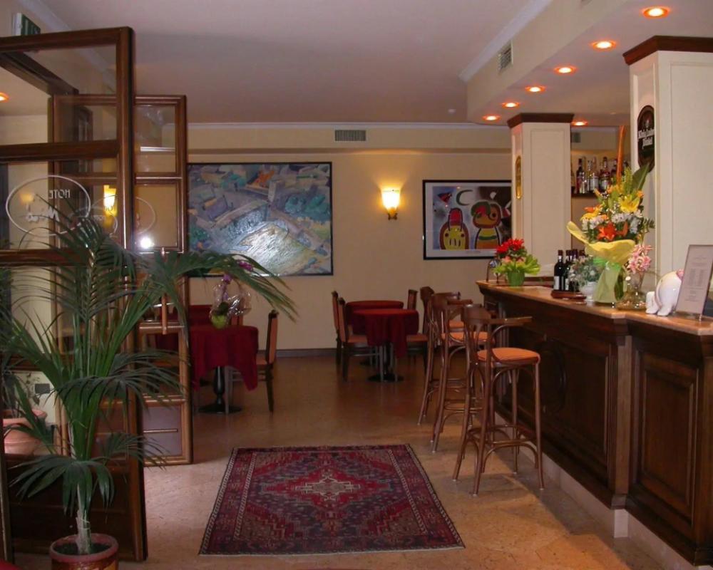 фото Hotel Miro